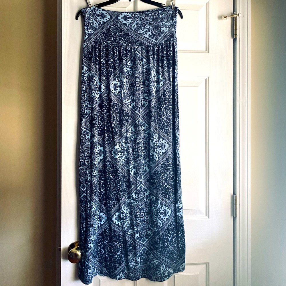 Los Angeles green envelope skirt